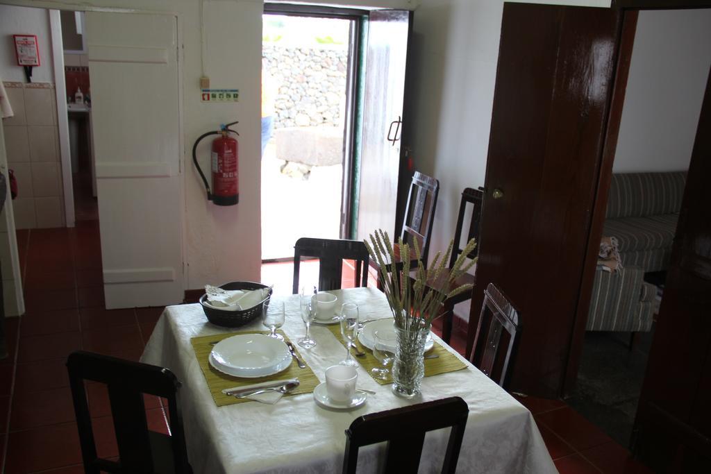 Casa Do Sr. Alberto Villa Praia da Vitoria Ngoại thất bức ảnh